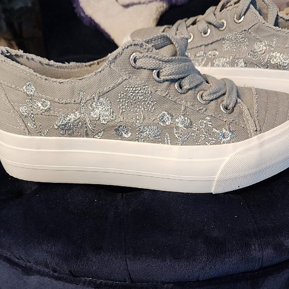 Blowfish Silver and Gray Women's Sneakers - Picture 7 of 11